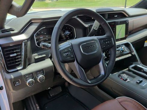 New 2026 GMC Sierra 3500 Denali Ultimate AWD/4WD image 15