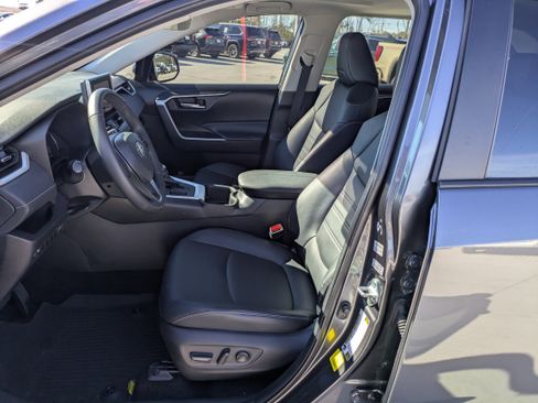Certified 2024 Toyota RAV4 XLE Premium image 10