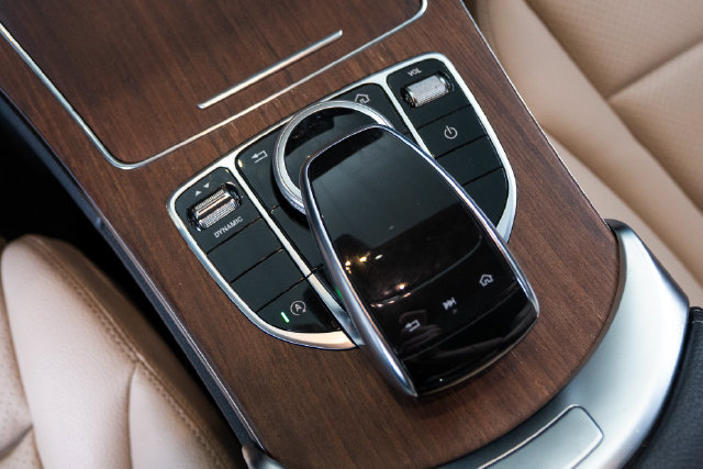 Certified 2019 Mercedes-Benz C 300 4MATIC Sedan image 24