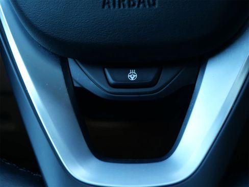 Used 2021 BMW 330e xDrive w/ Convenience Package image 17