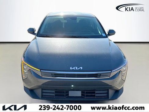 New 2025 Kia K4 LXS image 8