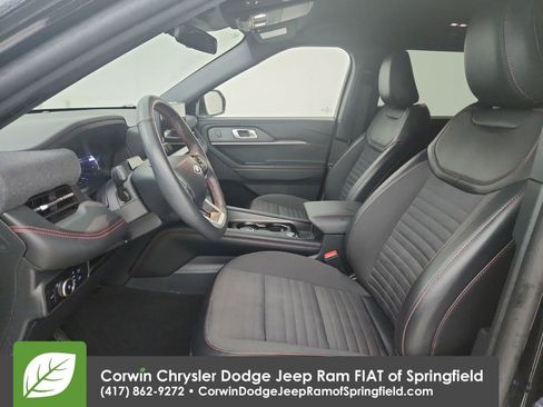 Used 2025 Ford Explorer ST-Line image 19