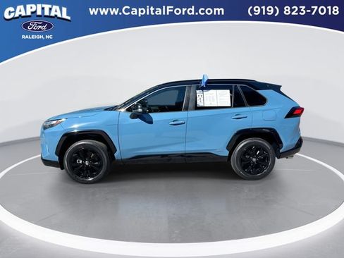 Used 2022 Toyota RAV4 XSE AWD/4WD image 5