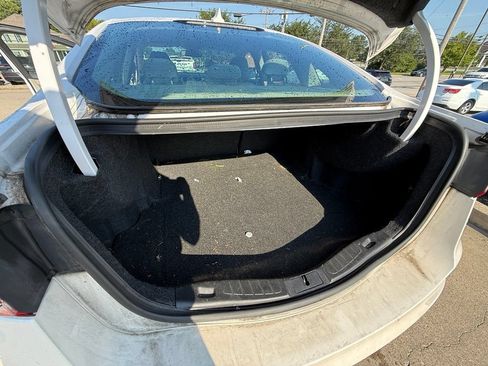 Used 2019 Ford Fusion SE FWD image 26