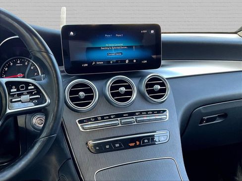 Used 2020 Mercedes-Benz GLC 300 4MATIC w/ Multimedia Package image 9
