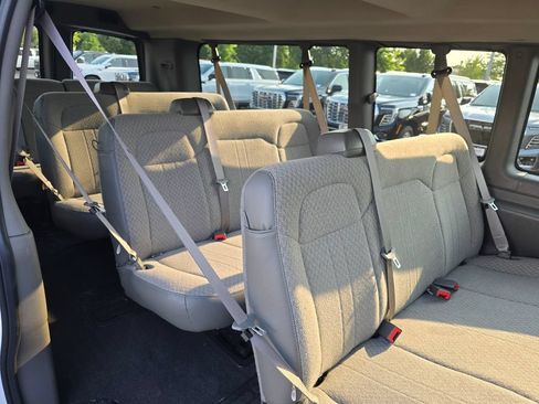 New 2026 GMC Savana 3500 LT w/ LT Preferred Equipment Group RWD image 19