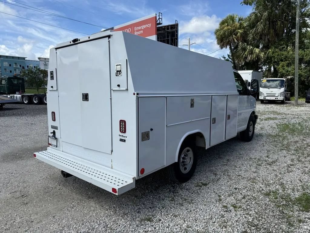 Used 2021 Chevrolet Express 3500 w/ Power Convenience Package RWD image 7