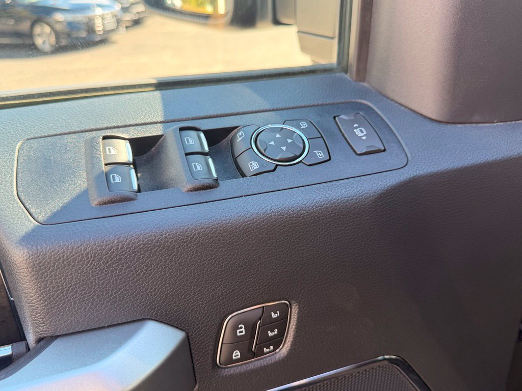 Used 2022 Ford F250 Lariat w/ Tremor Off-Road Package AWD/4WD image 36