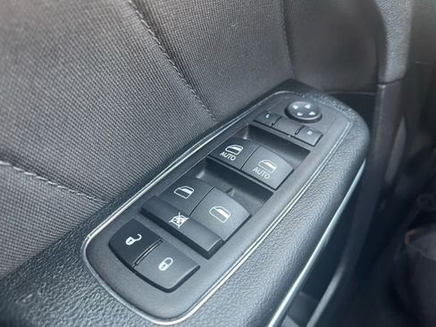 Used 2023 Dodge Charger SXT image 21