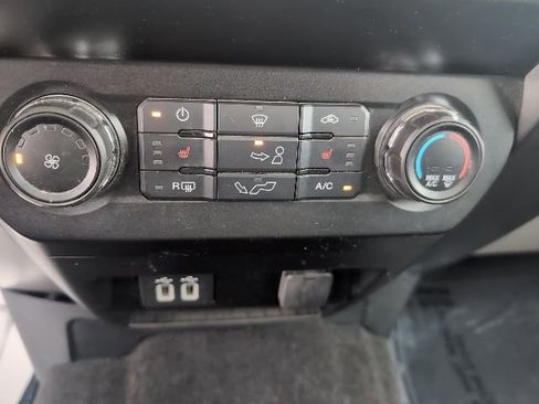 Certified 2019 Ford F150 XLT w/ Equipment Group 302A Luxury image 16