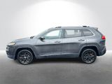 Used 2015 Jeep Cherokee Latitude image 2