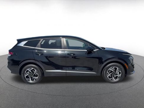 Used 2025 Kia Sportage LX FWD image 16