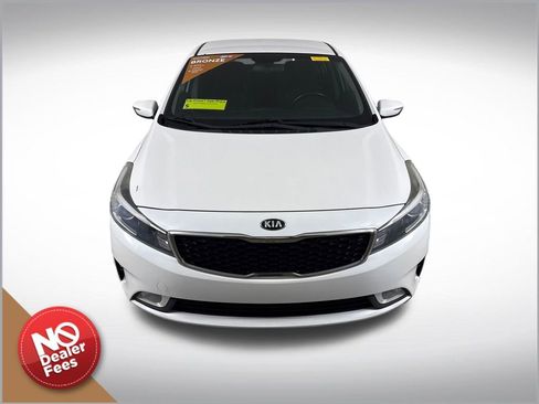 Used 2017 Kia Forte EX FWD image 9