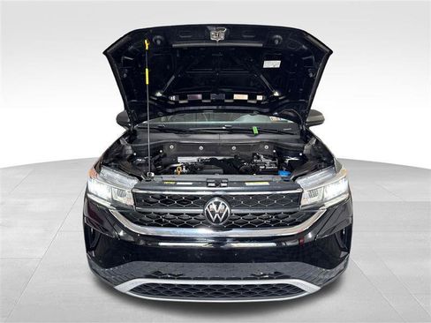 Used 2024 Volkswagen Taos S FWD image 11
