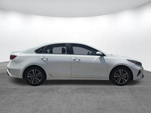 Used 2024 Kia Forte LXS FWD image 3