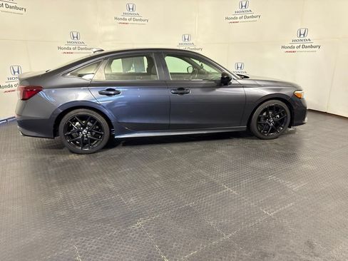 Used 2025 Honda Civic Sport image 3