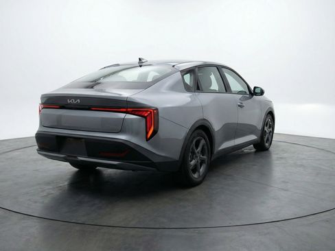 Used 2025 Kia K4 LXS image 9