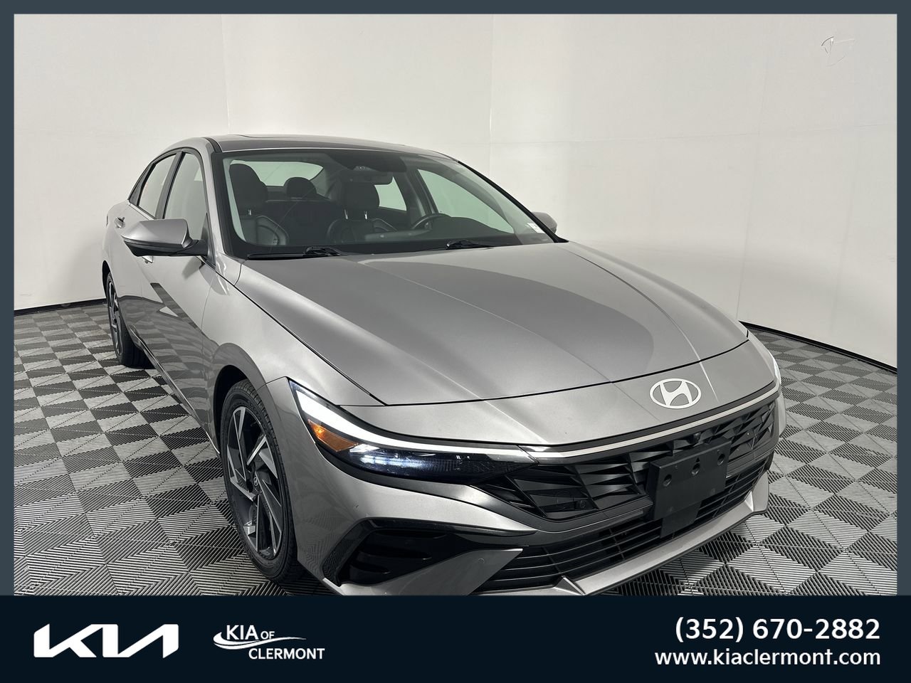 Used 2024 Hyundai Elantra Limited FWD image 1