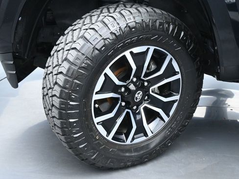 Used 2020 Toyota Tacoma TRD Sport AWD/4WD image 20