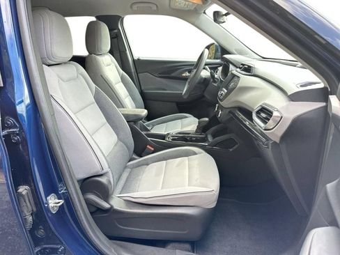 Used 2023 Chevrolet TrailBlazer LT FWD image 24
