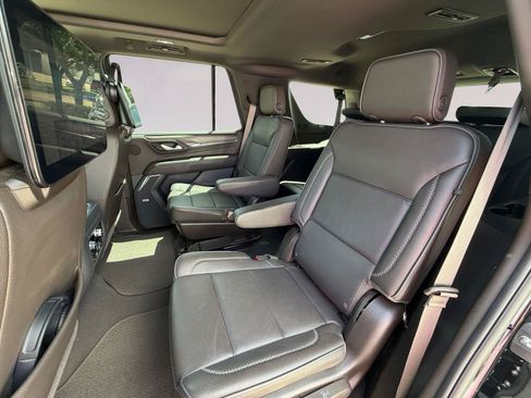 Used 2024 GMC Yukon Denali w/ Advanced Technology Package RWD image 13