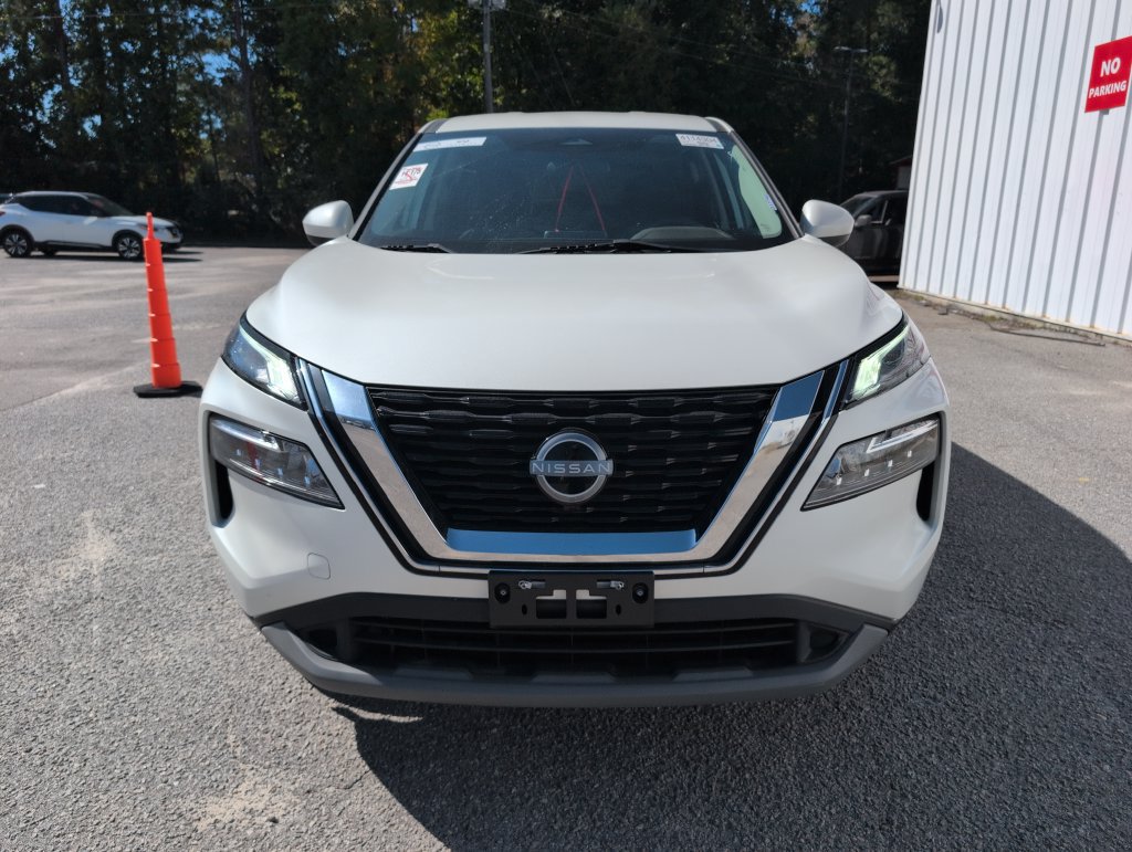 Used 2023 Nissan Rogue SV AWD/4WD image 3