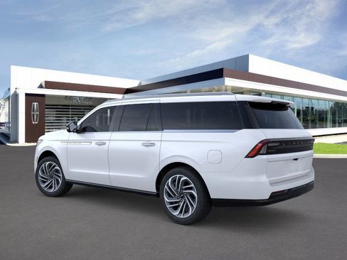 New 2025 Lincoln Navigator L Reserve image 4