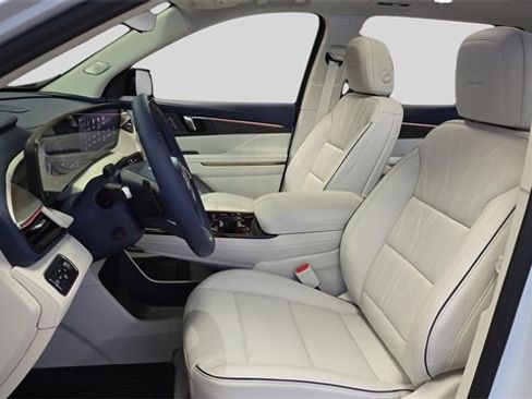 New 2026 Buick Enclave Avenir w/ Super Cruise Package image 11