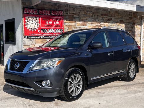 Used 2014 Nissan Pathfinder SL w/ SL Premium Package FWD image 2