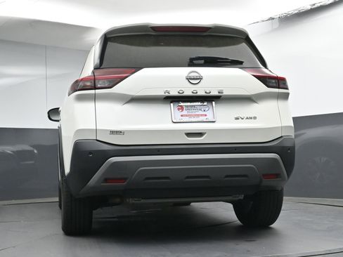 Used 2023 Nissan Rogue SV image 28