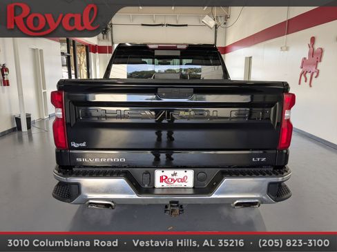 Used 2019 Chevrolet Silverado 1500 LTZ w/ LTZ Convenience Package image 3