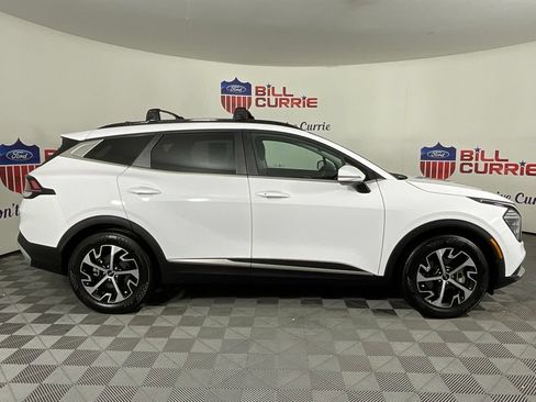 Used 2025 Kia Sportage EX w/ Premium Package FWD image 2