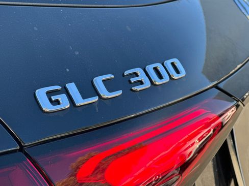 Used 2025 Mercedes-Benz GLC 300 image 20