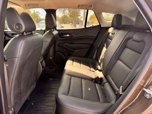 Used 2024 Chevrolet Trax ACTIV w/ Sunroof Package FWD image 9