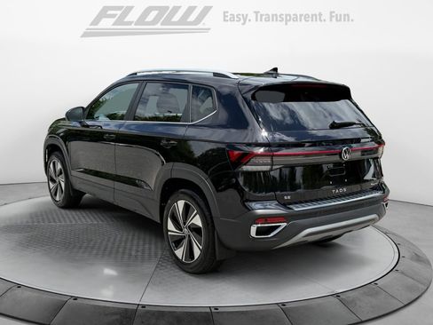 New 2026 Volkswagen Taos SE AWD/4WD image 5