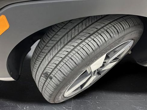 Used 2025 Hyundai Santa Fe Limited image 42