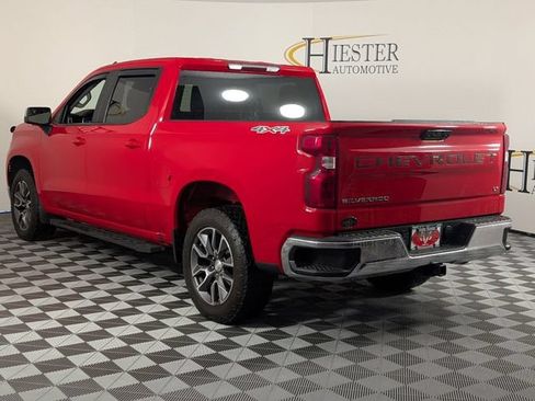 Used 2022 Chevrolet Silverado 1500 LT AWD/4WD image 5