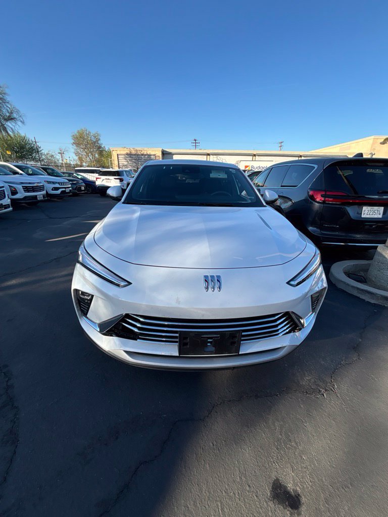 Used 2026 Buick Envista Preferred FWD image 2