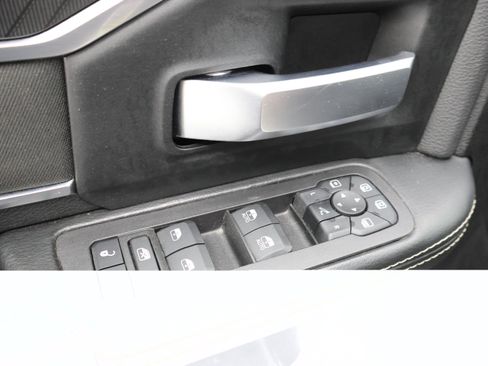 Used 2025 RAM 2500 Big Horn AWD/4WD image 39