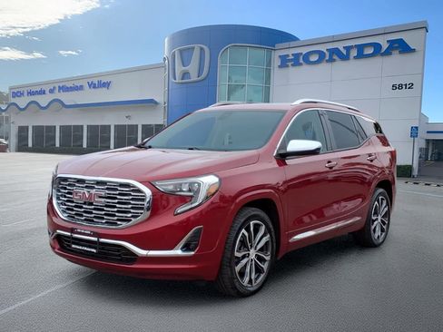 Used 2018 GMC Terrain Denali w/ Advanced Safety Package AWD/4WD image 1