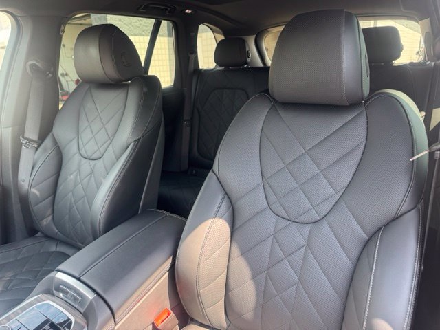 Certified 2025 BMW X5 xDrive40i w/ M Sport Package AWD/4WD image 17