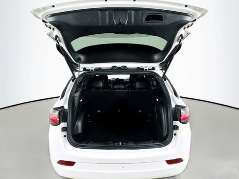 Used 2022 Jeep Compass High Altitude image 30