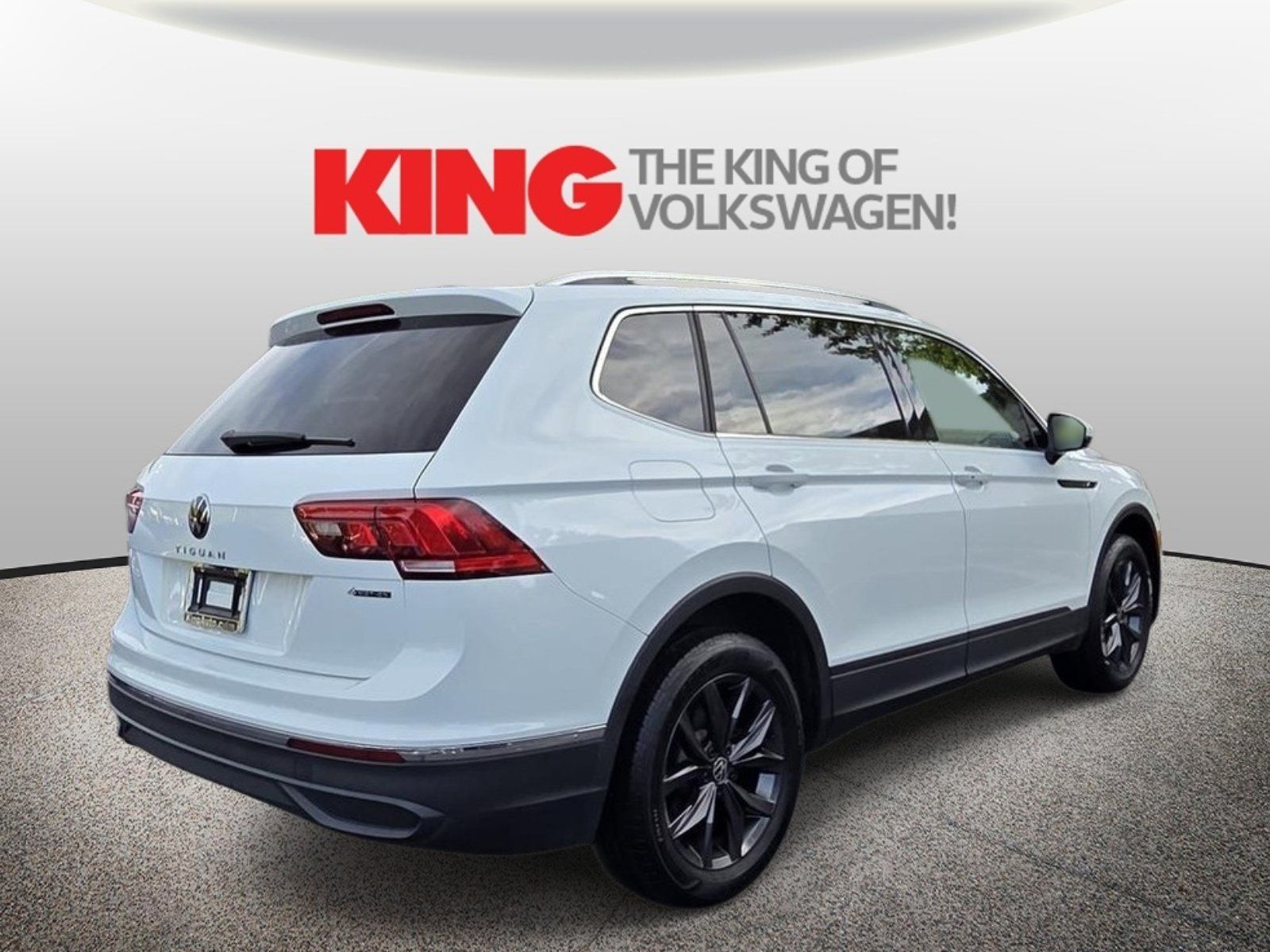 Certified 2022 Volkswagen Tiguan SE AWD/4WD image 3
