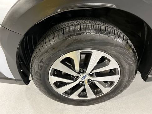 Used 2023 Subaru Outback AWD/4WD image 8