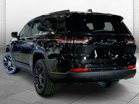 New 2025 Jeep Grand Cherokee L Limited w/ Trailer Tow Package AWD/4WD image 3