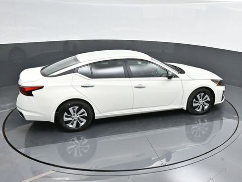 Used 2025 Nissan Altima 2.5 S image 29