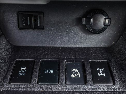 Used 2015 Toyota Highlander Limited Platinum AWD/4WD image 15