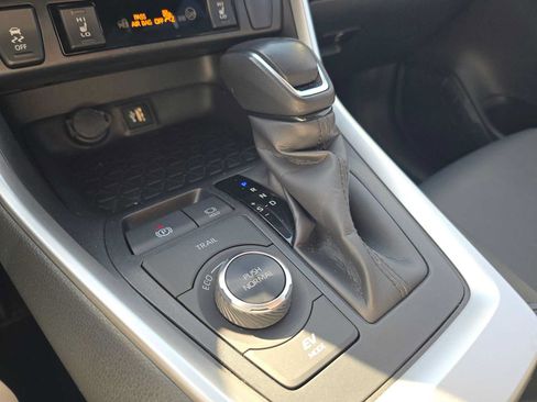 Certified 2023 Toyota RAV4 XLE Premium AWD/4WD image 39