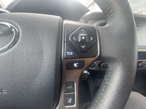 Used 2023 Toyota Tacoma SR5 AWD/4WD image 20