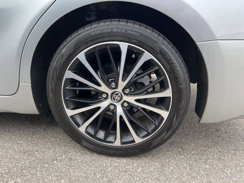 Used 2020 Toyota Camry SE image 8